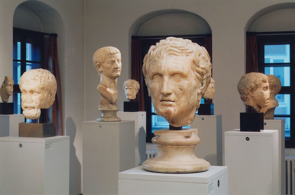 Exponate im Antikenmuseum der Universität Leipzig